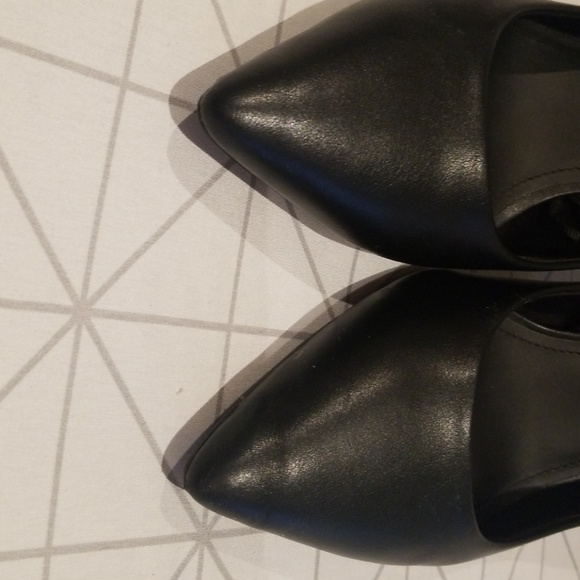 shoes - Picture 4 of 7